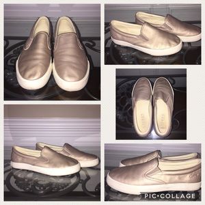 Rose Gold platform shoes 🌹